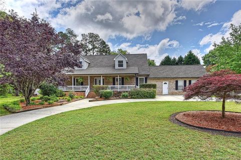 15900 Sunset Drive sold home in Sunset Cove, Huntersville, NC