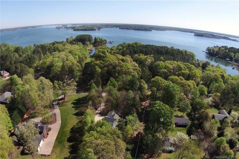 8715 Hagers Ferry Road sold home in Windsong, Denver, NC