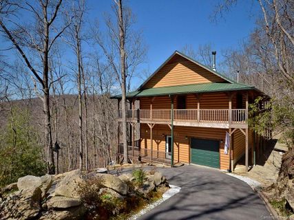 67 Jeter Mountain Terrace sold home in Jeter Mtn Terrace, Hendersonville, NC