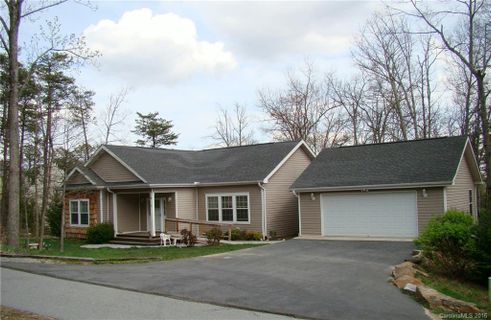 22 Cardinal Court sold home in Gilliam Woods, Hendersonville, NC