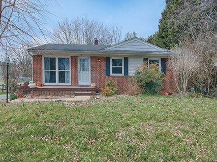 98 Oak Knoll Road sold home in The Rea Lands, Asheville, NC