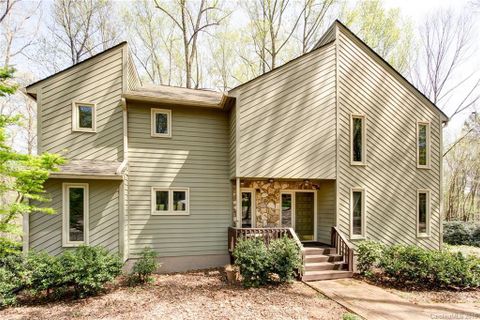 2805 Wimbledon Drive 13