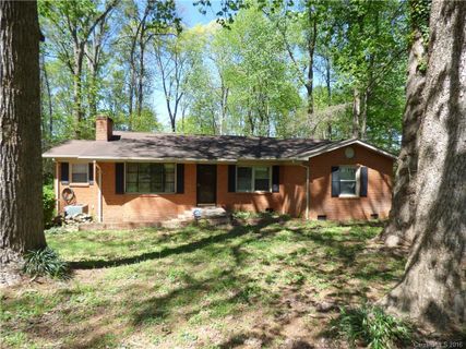 7113 Ridge Lane Road