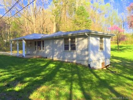 901 Dorothy Street sold home in Oakwood Terrace, Hendersonville, NC
