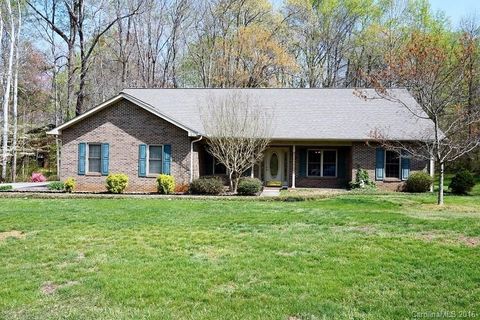 306 Mooreland Drive sold home in Forest Meadows, Conover, NC