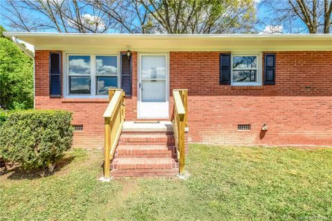 231 Springwood Drive sold home in Springwood Terrace, Belmont, NC