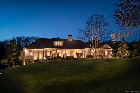 4 Walnut Lane