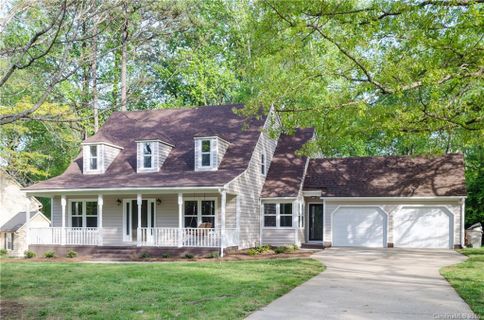 3016 Southampton Circle