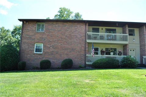 101 Oakwood Place 3