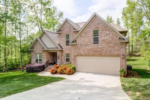 7279 Aldwych Lane