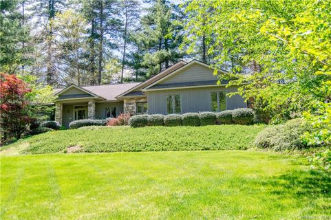 125 Timber Creek Road sold home in Timbercreek, Hendersonville, NC