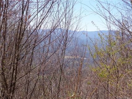 Lot O Holli Heights sold home in Sunset Heights, Clyde, NC