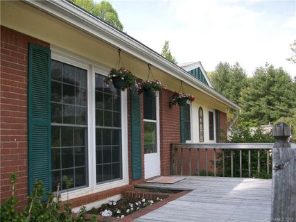 9 Hillview Circle 21