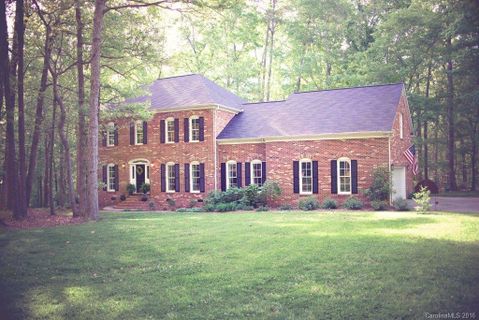 1422 Longleaf Court