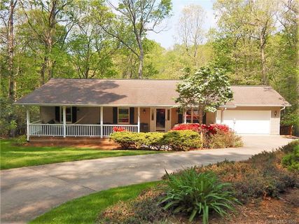 708 Skyland Drive