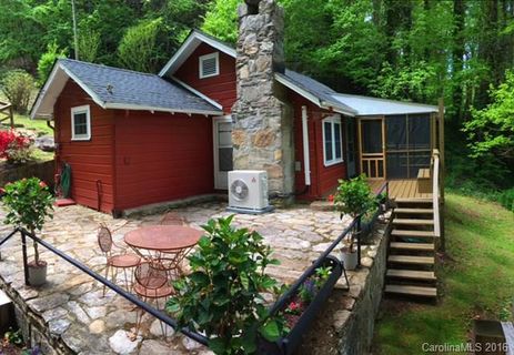 32 Lower Bat Cave Drive sold home in Bat Cave Manor, Bat Cave, NC