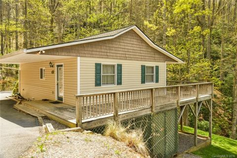 32 Hunting Lodge Drive 4 & 10 sold home in Hunting Lodge Acres, Black Mountain, NC