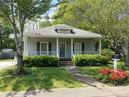 102 Belmont Avenue sold home in Goshen Woods, Belmont, NC