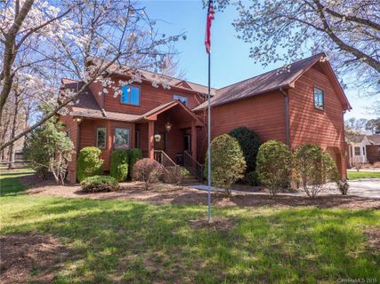 8271 Scarlet Oak Court