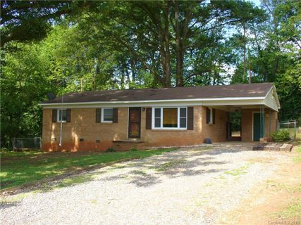 1817 Old English Drive