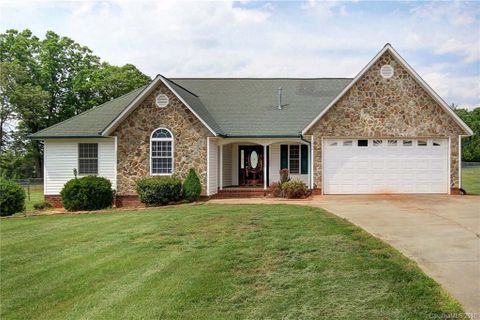 1370 Scotts Creek Road 5 sold home in Sterling Oaks, Statesville, NC