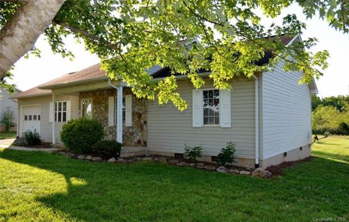 355 Drumstand Road sold home in Meadowridge Place, Stony Point, NC