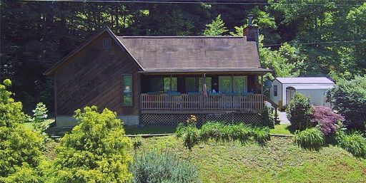49 Pretty View Lane sold home in Poplar Grove Estates, Waynesville, NC