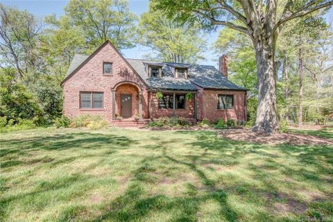Previously sold for $418,000