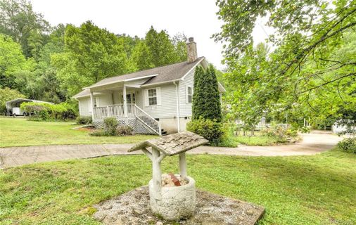 106 Freeman Knolls Drive 4 sold home in Freeman Knolls, Hendersonville, NC