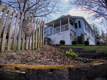 6 Arbutus Road sold home in Arbutus Park, Asheville, NC
