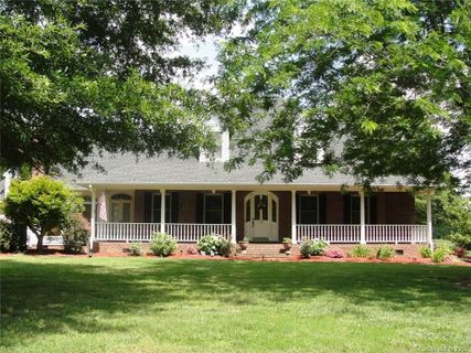 101 Water Oak Lane