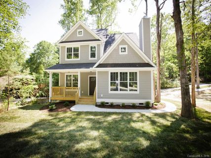 2 Sandpiper Place sold home in Mountain Heights, Arden, NC