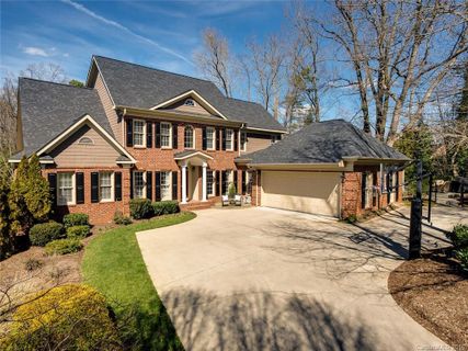 2114 Foxcroft Woods Lane sold home in Foxcroft Woods, Charlotte, NC