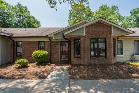 1113 Hanford Place