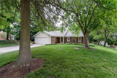 8718 Rittenhouse Circle