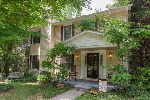 16 S Oaks Circle
