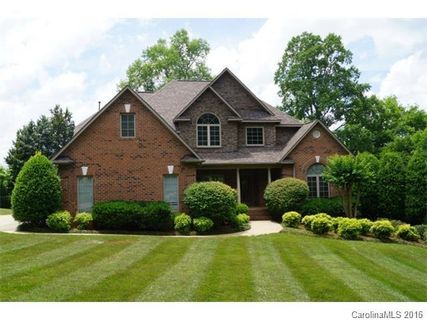 8172 Shannon Woods Lane sold home in Shannon Woods, Matthews, NC