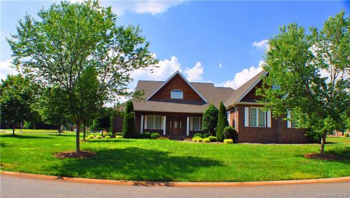 2409 Falcon Lane