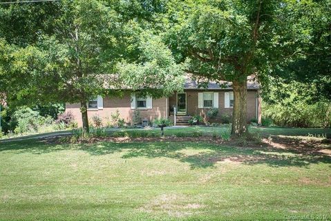 6520 Weldon Circle