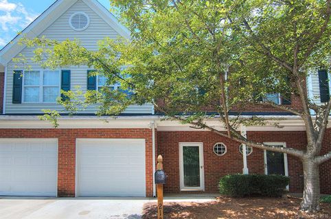 2108 Lennoxshire Square Court