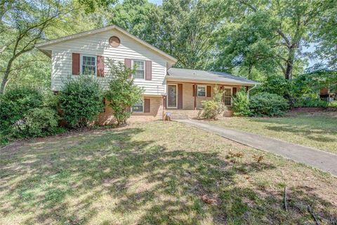 1002 Kensington Avenue
