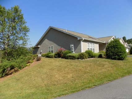 13 Hollow Tree Court