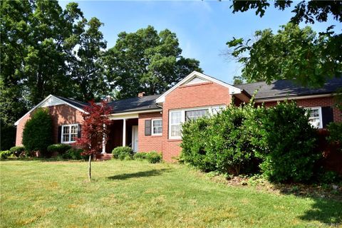2825 Devonshire Court