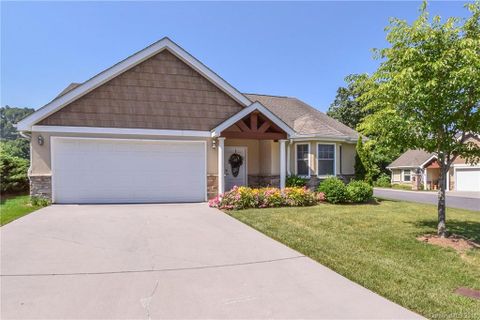 10 Kenai Trail 801 sold home in Vistas At Castle Creek, Waynesville, NC