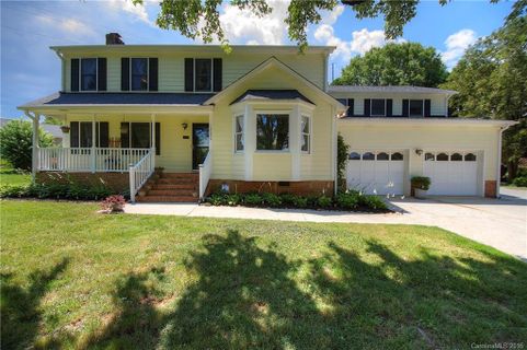 10606 Forest Ridge Court sold home in Knoxwood, Huntersville, NC