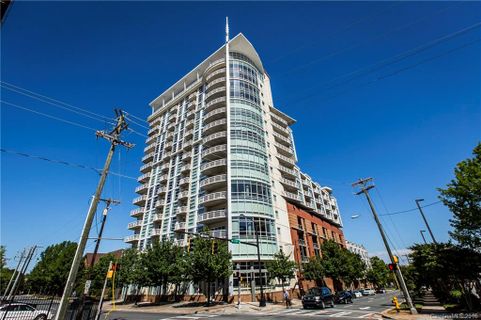 505 6th Street 302
