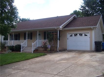 109 Candlestick Drive