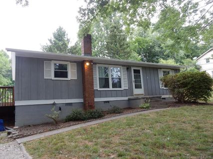 10 Windmere Drive Lot 43 sold home in Fox Run, Fairview, NC