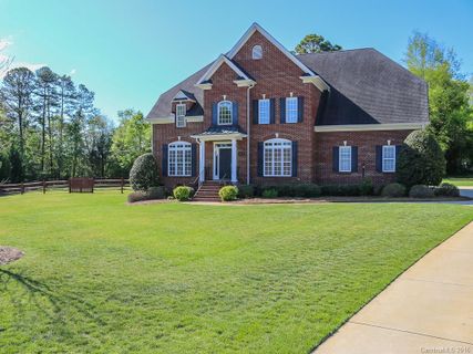 13748 Thompson Place Drive sold home in Beckingham, Mint Hill, NC