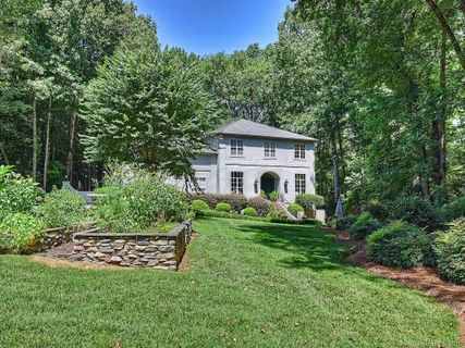 8102 Shannon Woods Lane sold home in Shannon Woods, Matthews, NC